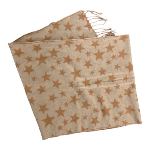 Steve Madden Cozy Fall Stars Scarf - Picture 3 of 8